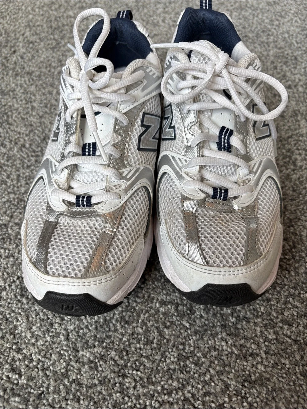 New Balance 530 White and Navy Sneakers US women's shoe size 7
